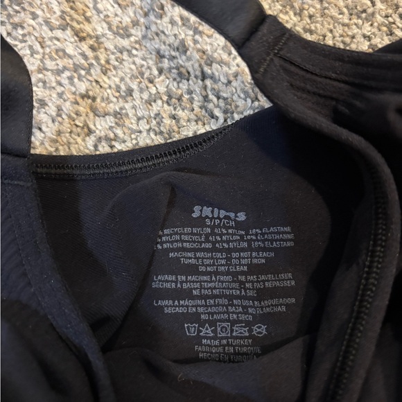 Skims Sculpting Bodysuit Romper - Picture 2 of 3